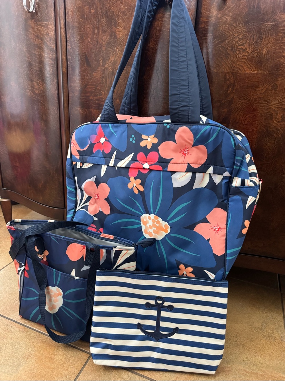 thirty-one travel tote, zipper pouch, lunch tote (display only)
